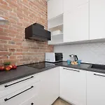 By Renters Warsaw