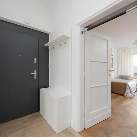 By Renters * 바르샤바