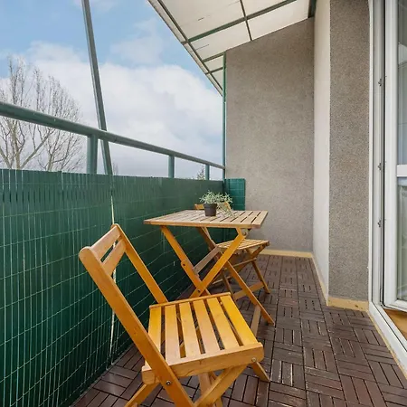 Apartment By Renters