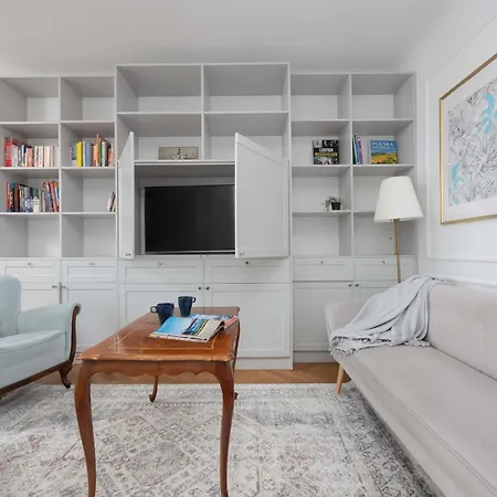 Apartment By Renters Warsaw