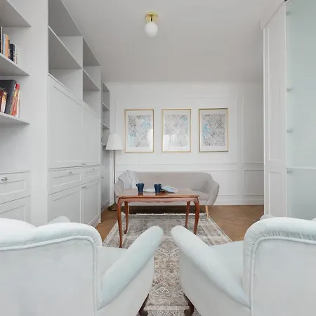 Apartment By Renters