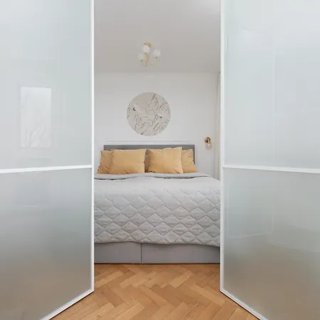 By Renters Apartment *